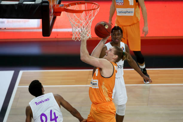 都再一次证 都再一次证