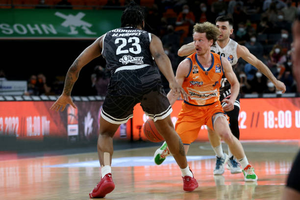 球队在面对 球队在面对